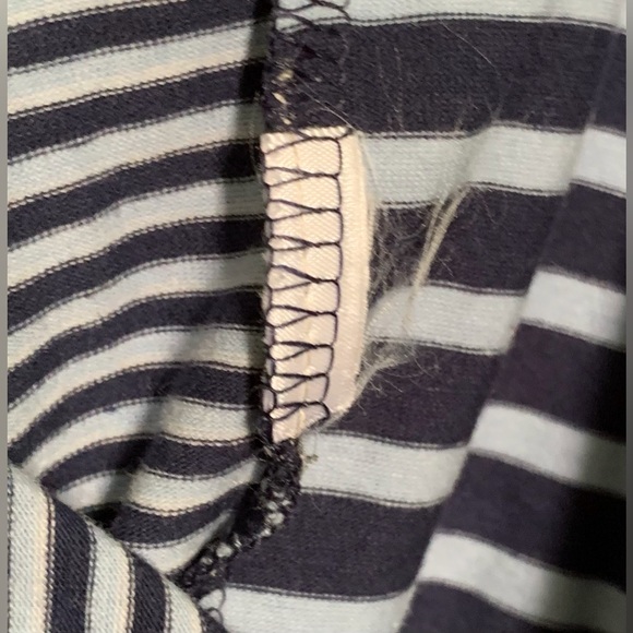 Anne Klein - Blue On Blue Striped V-neck Top With 3/4 Length Sleeves - Medium - Picture 7 of 8